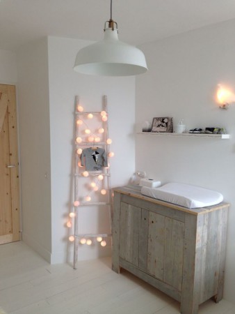 Commode gemaakt van oud hout